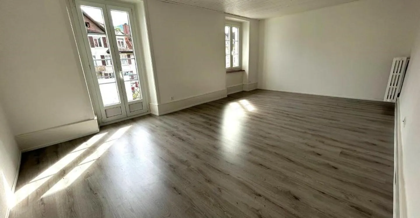 Appartement spacieux à Reconvilier - Photo 3 sur 12