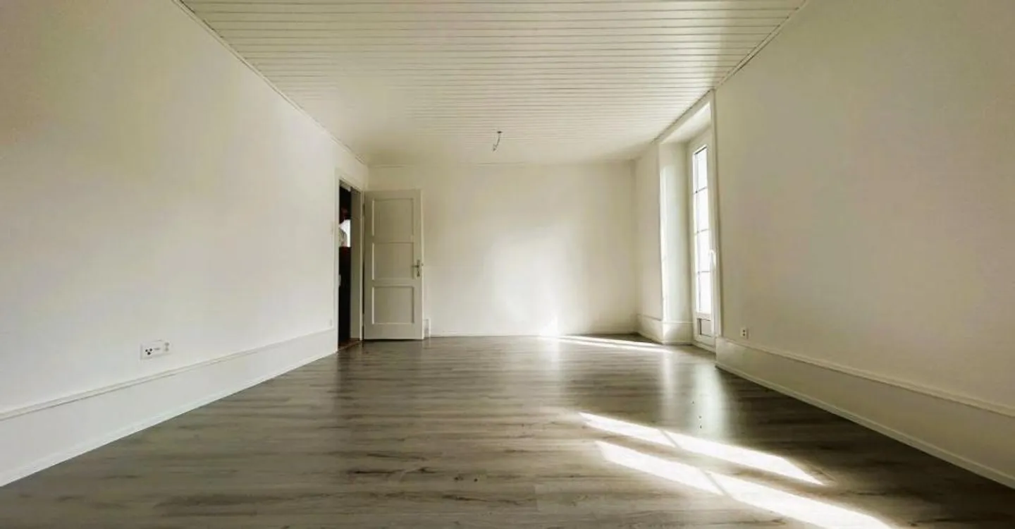 Appartement spacieux à Reconvilier - Photo 4 sur 12