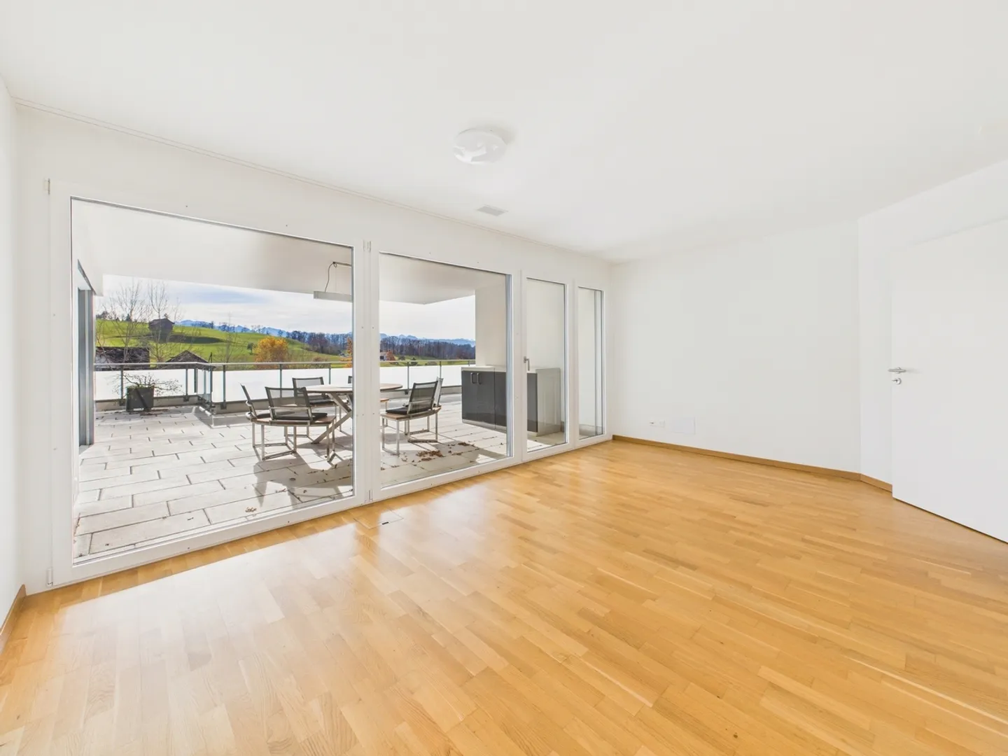 Spacious Apartment in Wald ZH - Photo 4 of 13