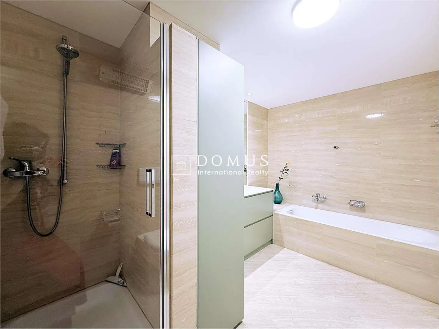 magnificent apartment in Morcote - Photo 9 of 13