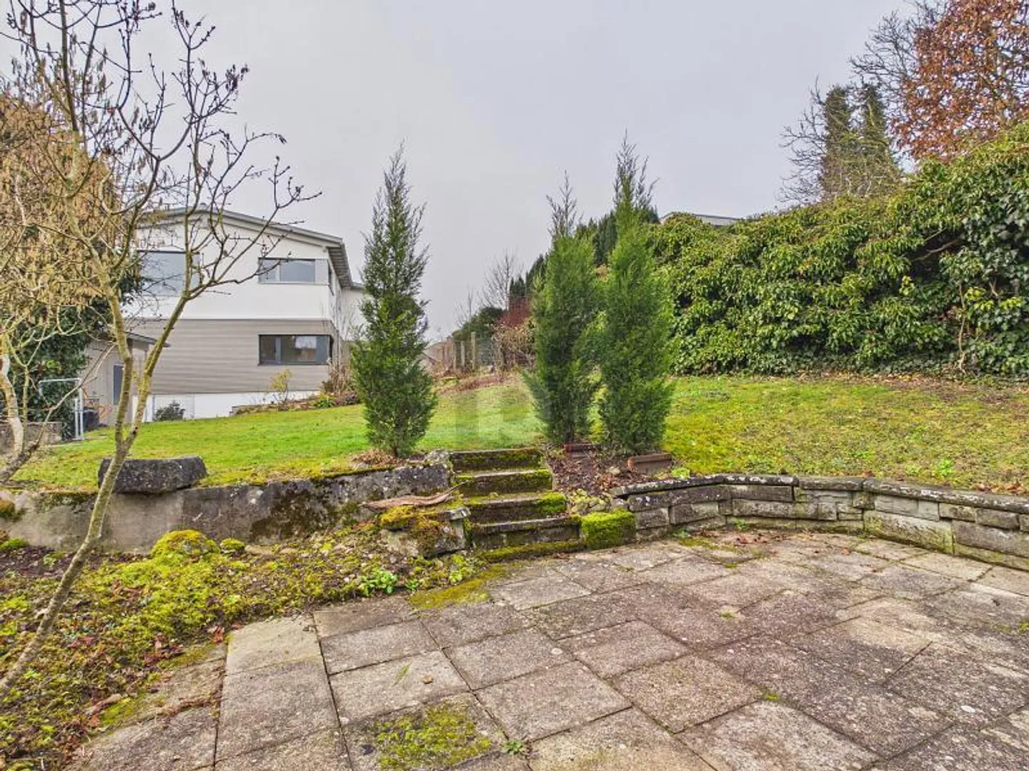 QUIET, SUNNY, WITH SPACIOUS GARDEN - Photo 1 of 6