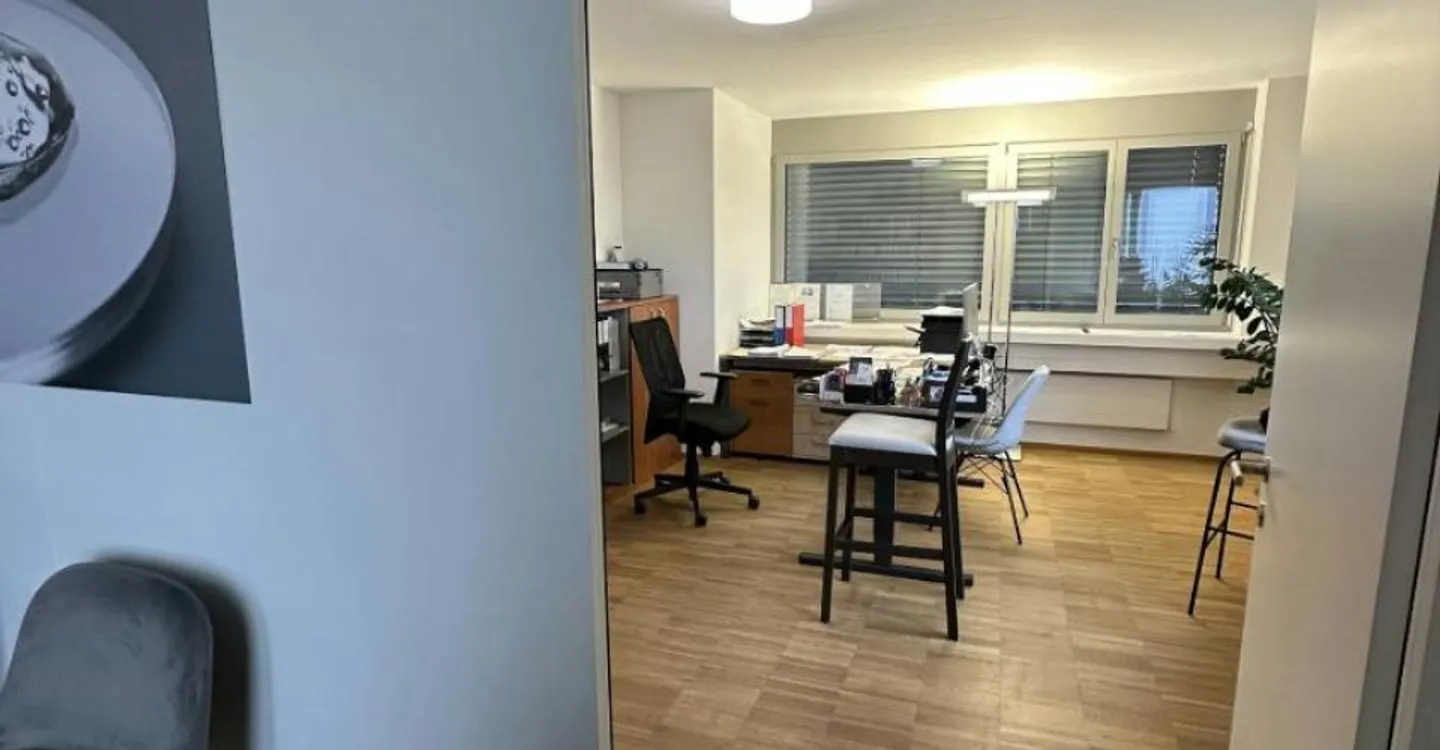 Charmantes Büro mit Seeblick - Foto 6 von 12