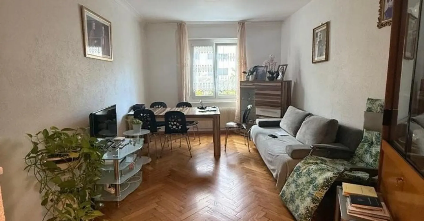 Appartement Charmant dans Quartier Familial - Photo 2 sur 7