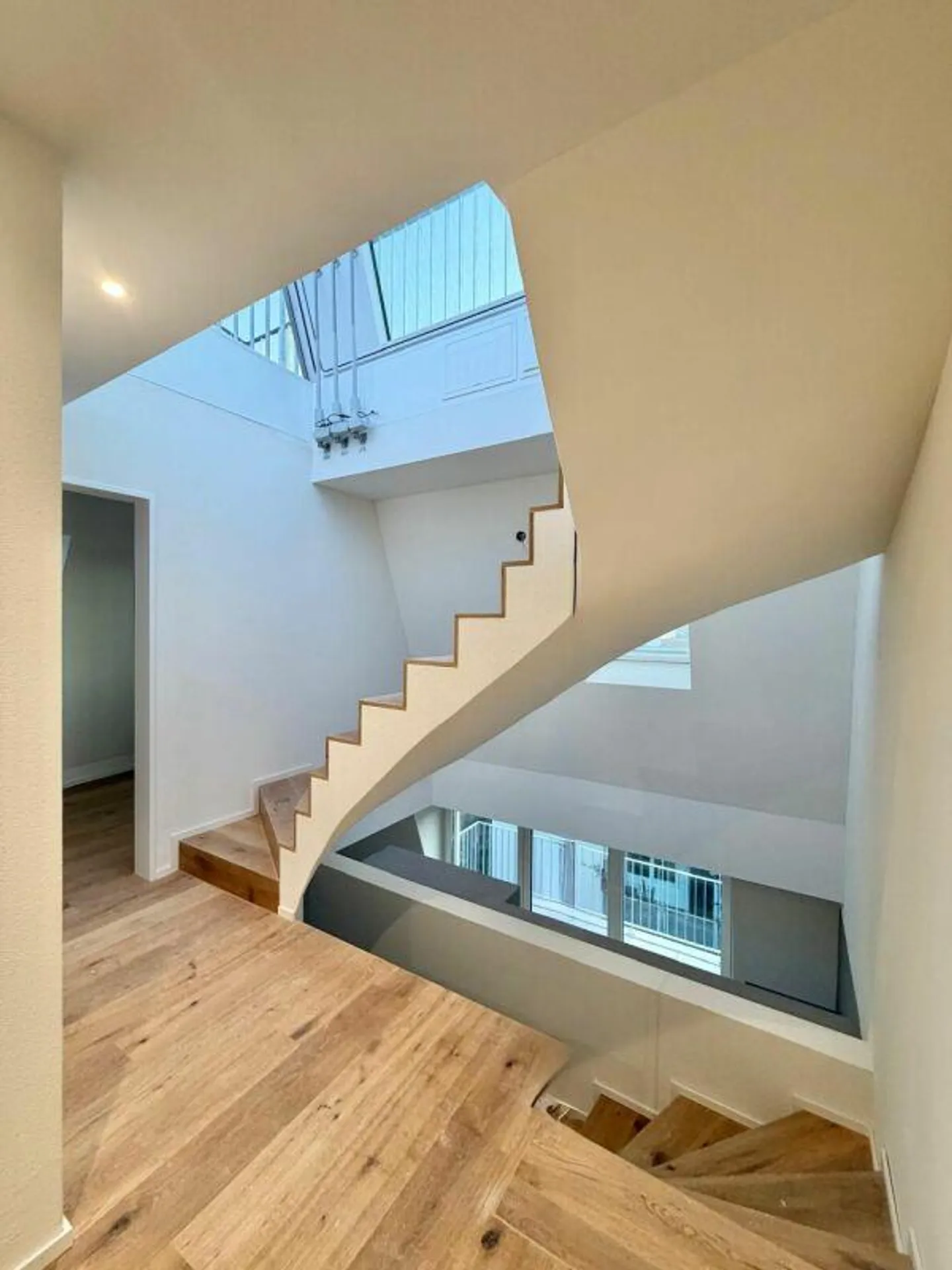 Exclusive Maisonette Apartment New Build with Large Roof Terrace - Photo 9 of 23