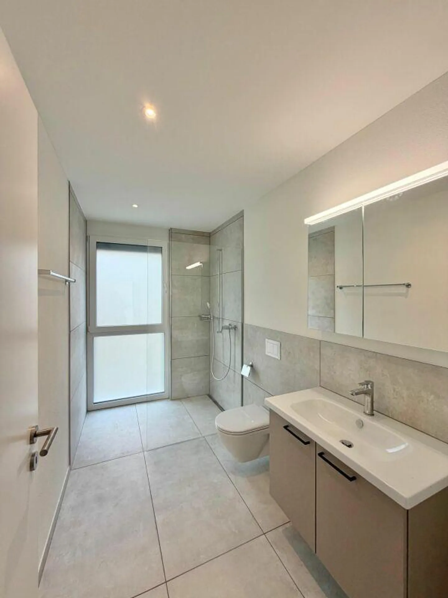 Exclusive Maisonette Apartment New Build with Large Roof Terrace - Photo 13 of 23