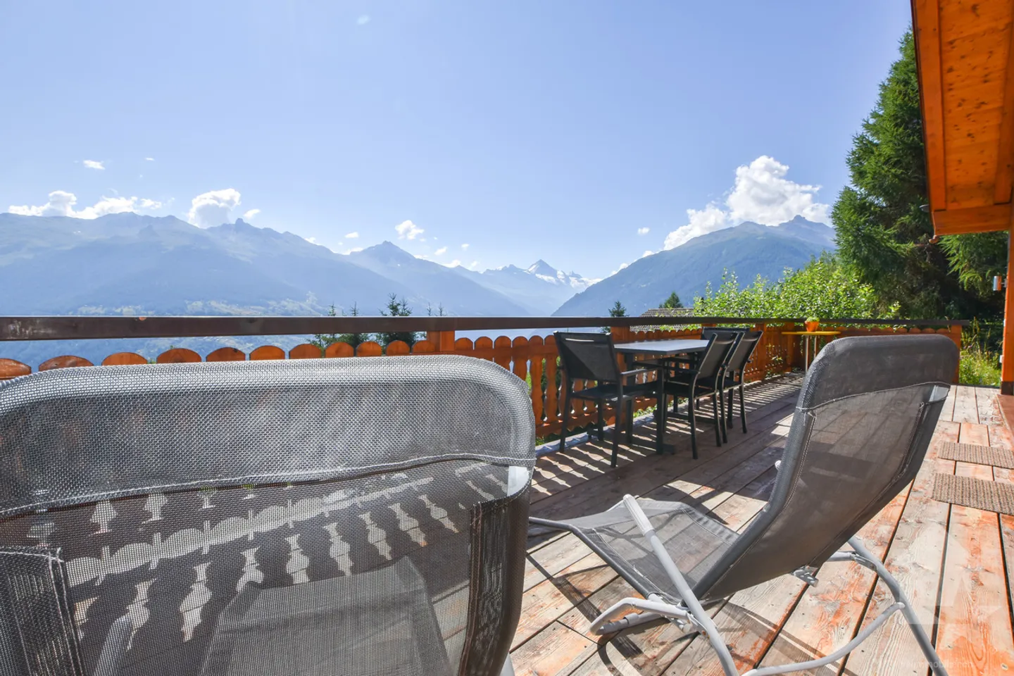 Magnificent chalet near the ski slopes - Photo 17 of 32