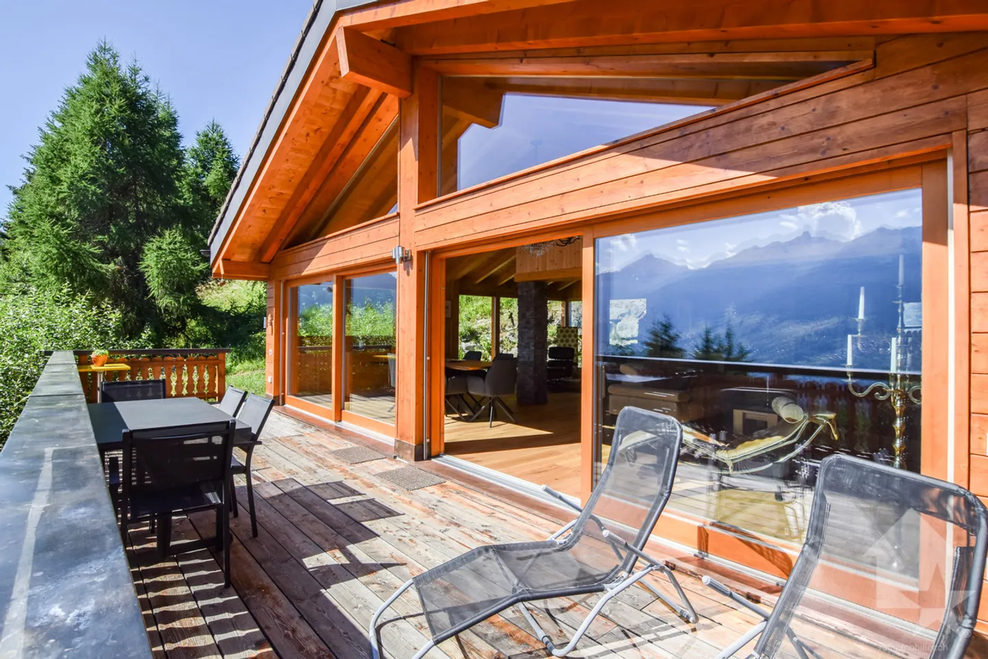 Magnificent chalet near the ski slopes - Photo 20 of 32