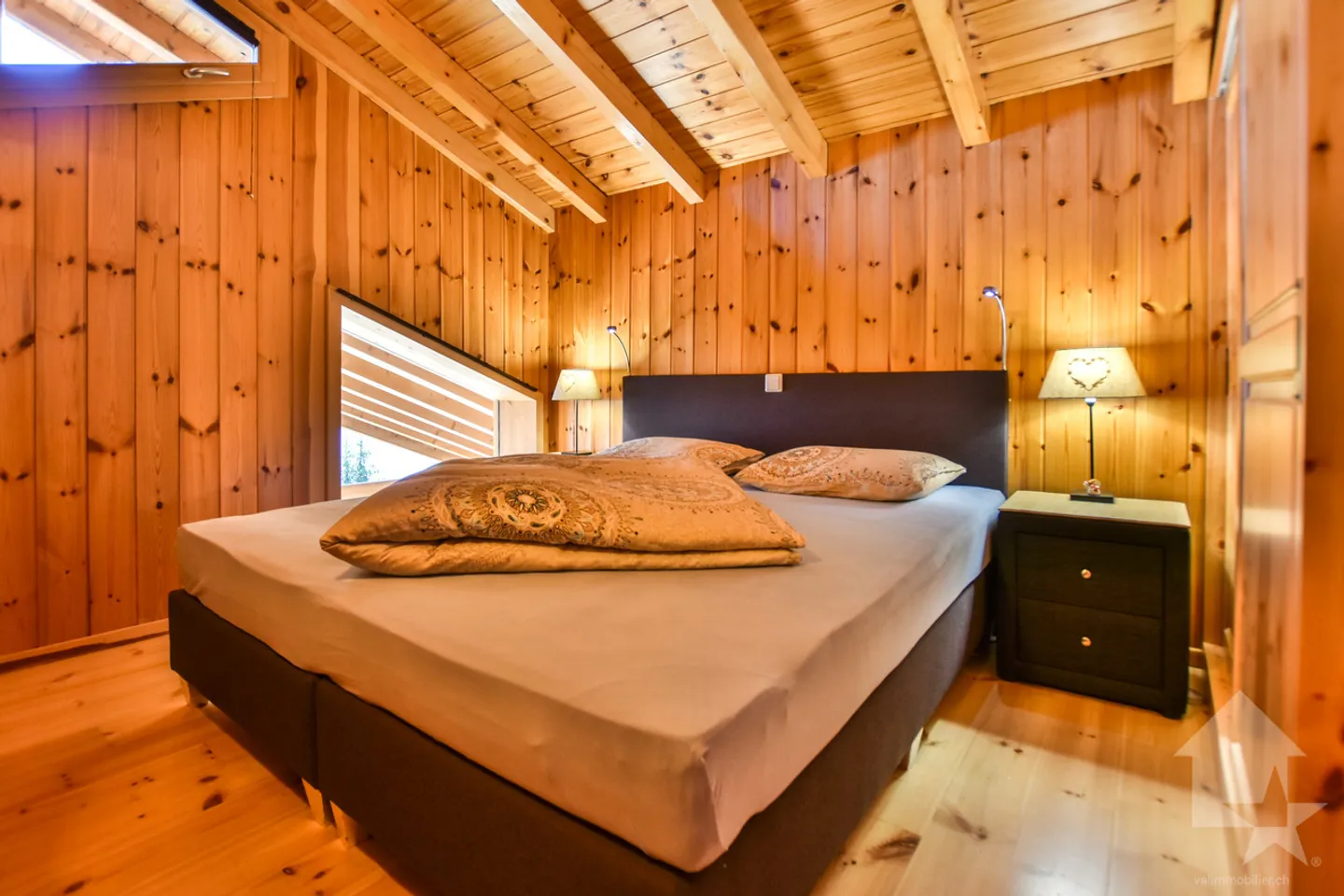 Magnificent chalet near the ski slopes - Photo 25 of 32