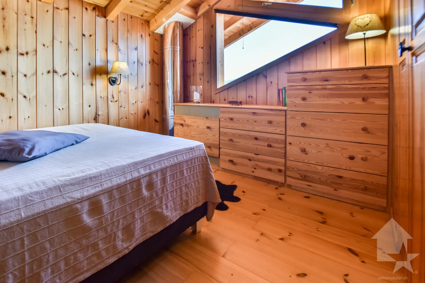Magnificent chalet near the ski slopes - Photo 27 of 32