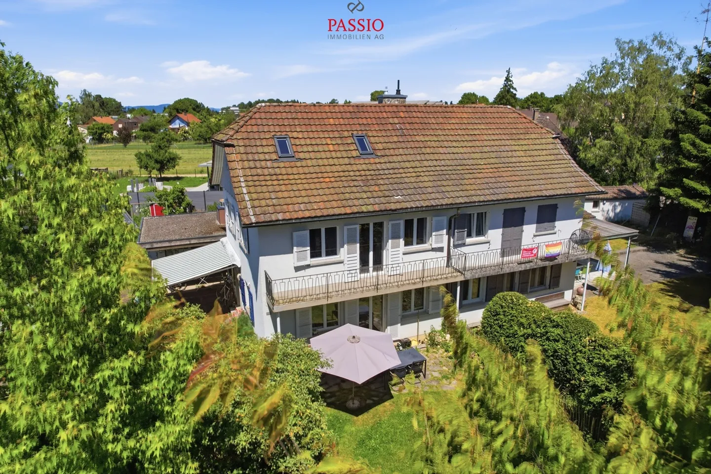 Charming Duplex Family Home - Photo 32 of 37