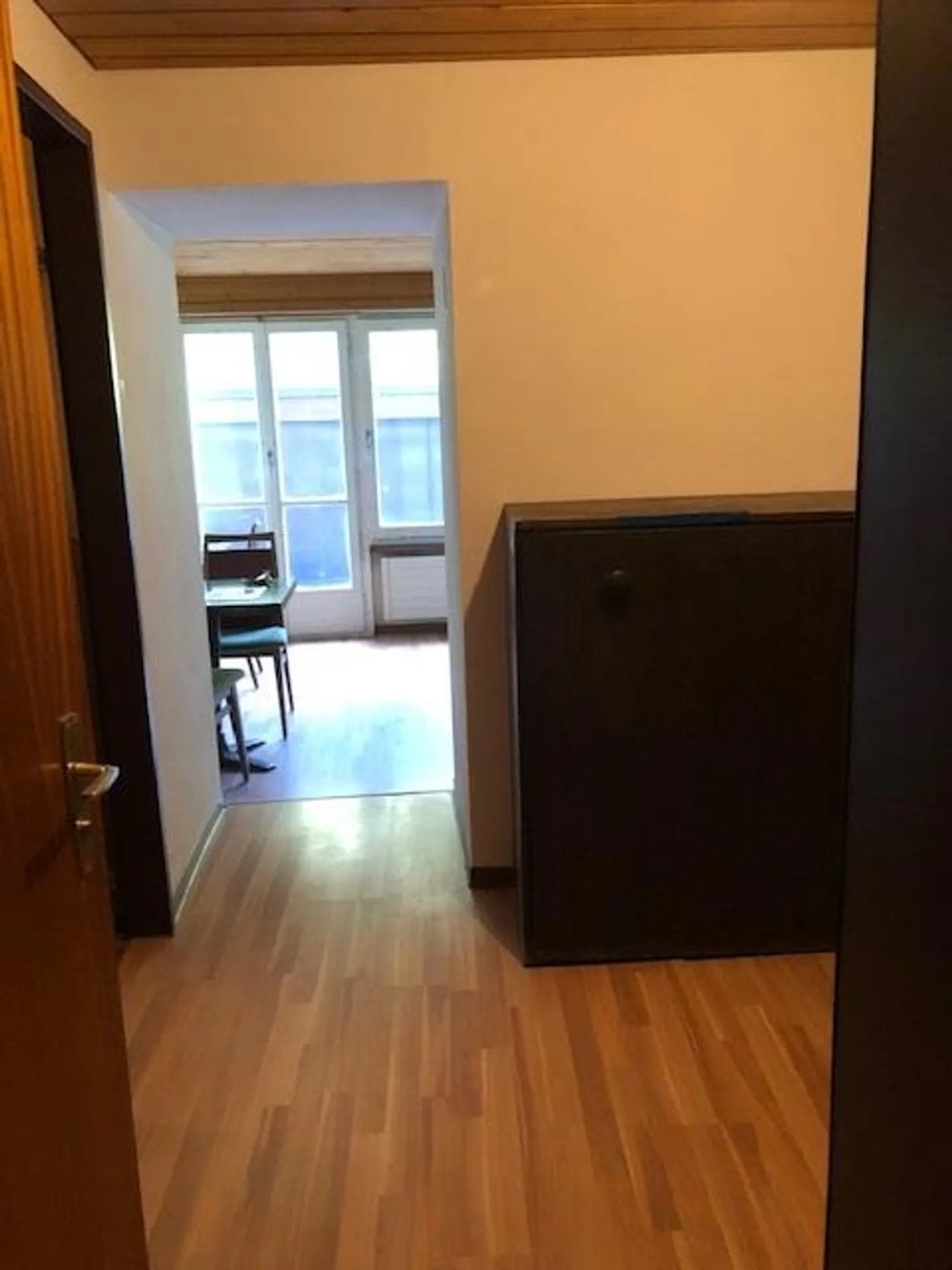 Möbliertes Zimmer mit Dusche - Foto 3 von 6