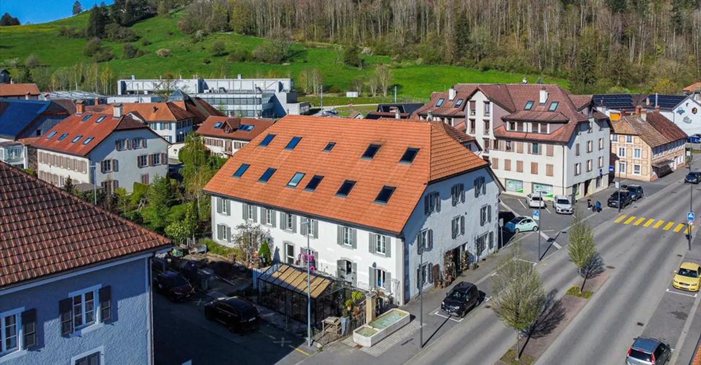Appartamento duplex di 2.5 locali completamente ristrutturato nel centro di Fleurier - Foto 12 di 13