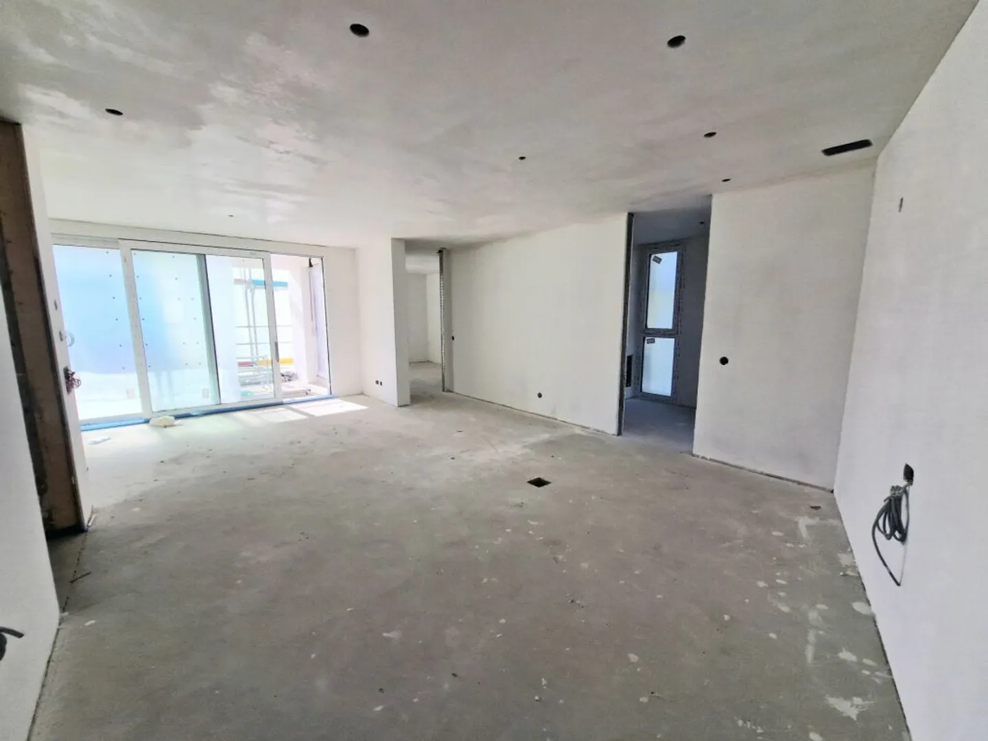 ZU VERKAUFEN IN LOCARNO - NEUE 2.5 ZIMMERWOHNUNG IM 2. STOCK - Foto 10 von 14