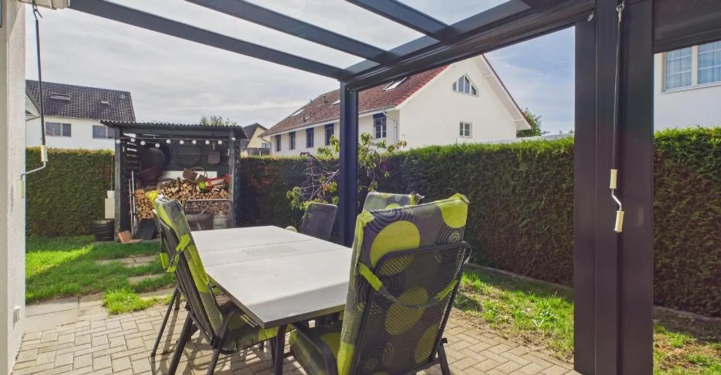Privater Garten, Gemütliche Veranda & Ruhige Lage in Familienfreundlichem Quartier! - Photo 5 of 11