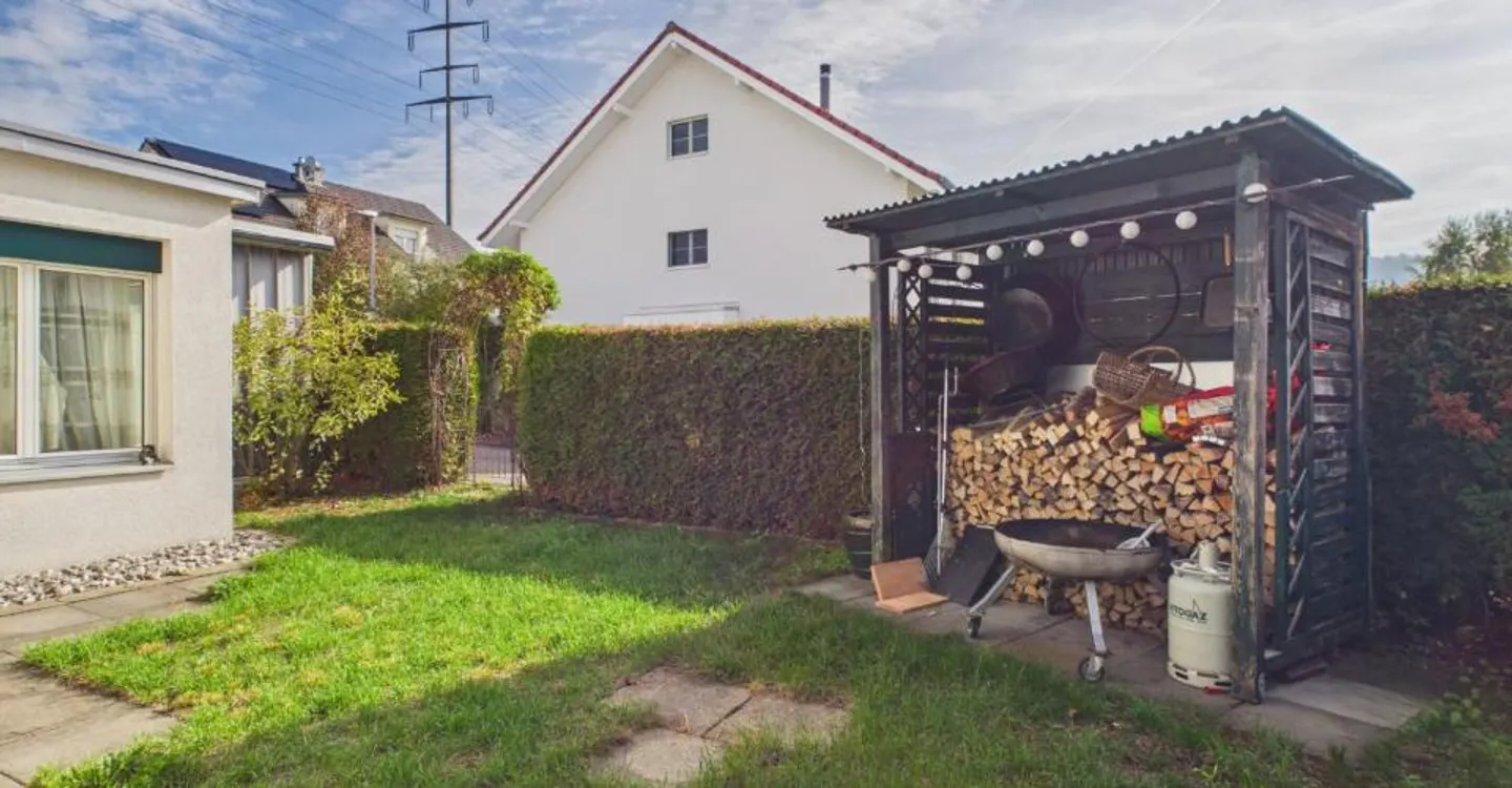 Privater Garten, Gemütliche Veranda & Ruhige Lage in Familienfreundlichem Quartier! - Photo 9 of 11