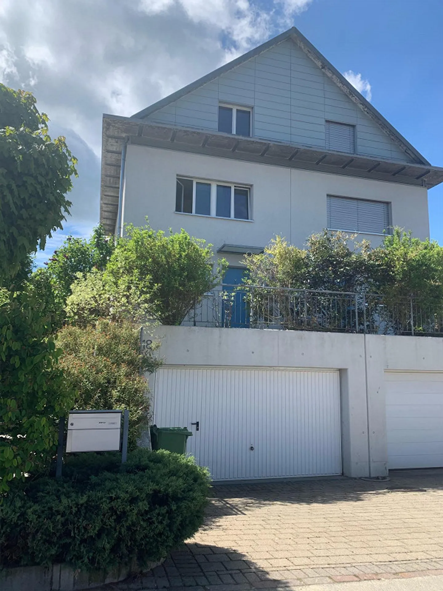 Beautiful semi-detached family house in a quiet location - Photo 1 of 12