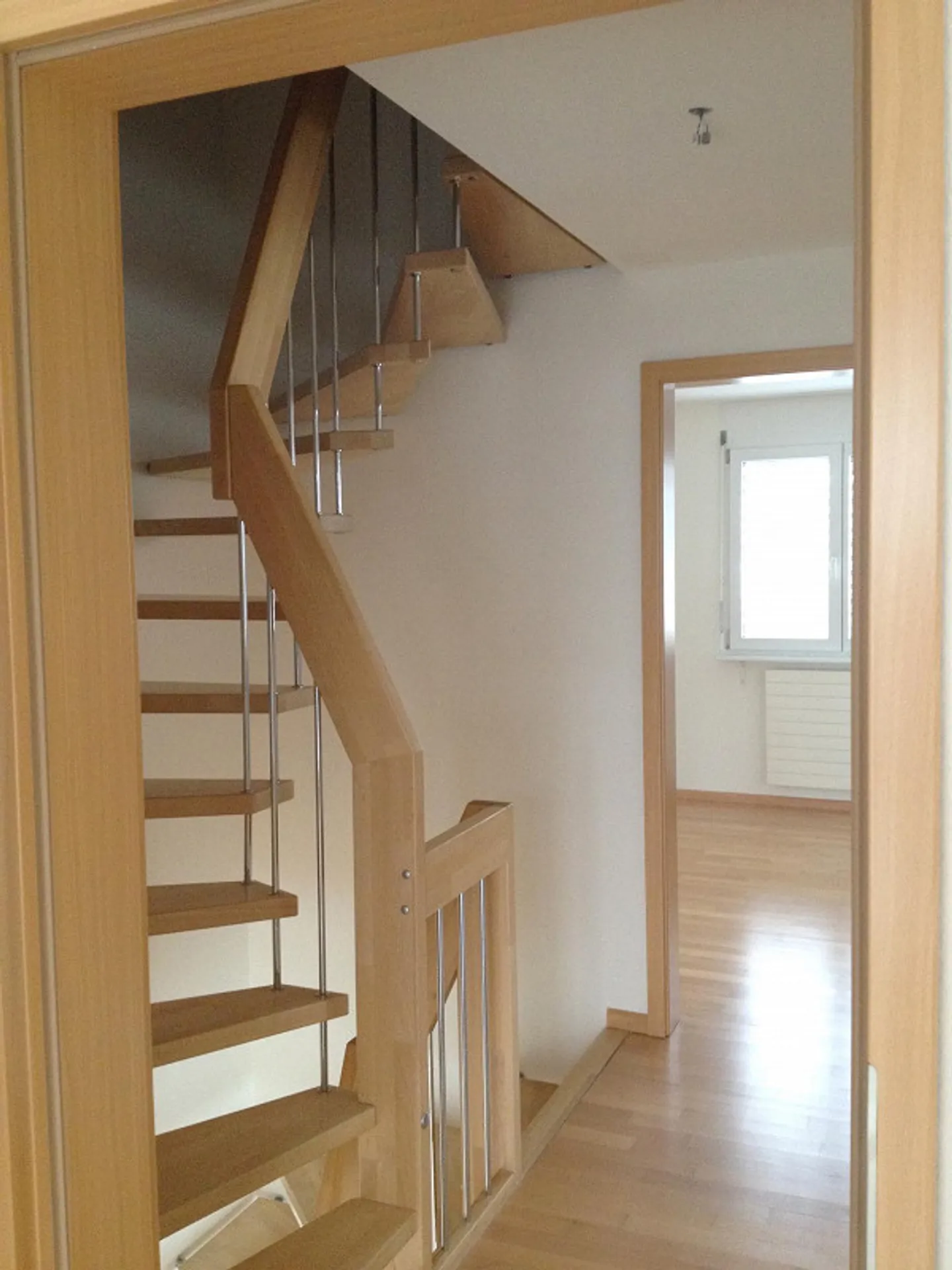 Beautiful semi-detached family house in a quiet location - Photo 10 of 12