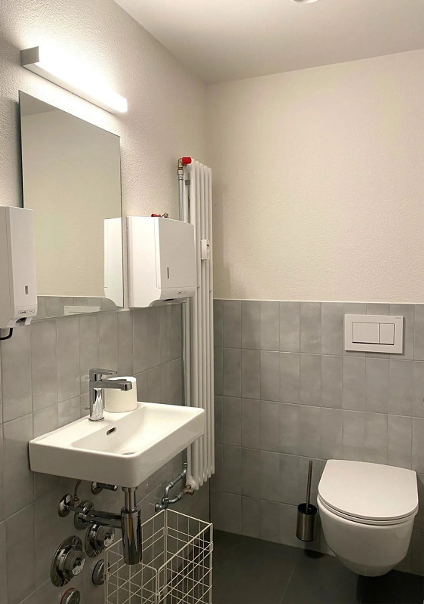 High-quality office space in a central downtown location - Photo 7 of 9