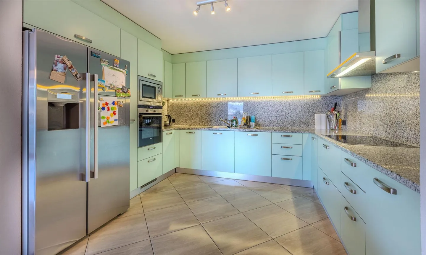 BARGAIN - RENTING PENTHOUSE 5.5 WITH TERRACE IN CADENAZZO - Photo 2 of 9