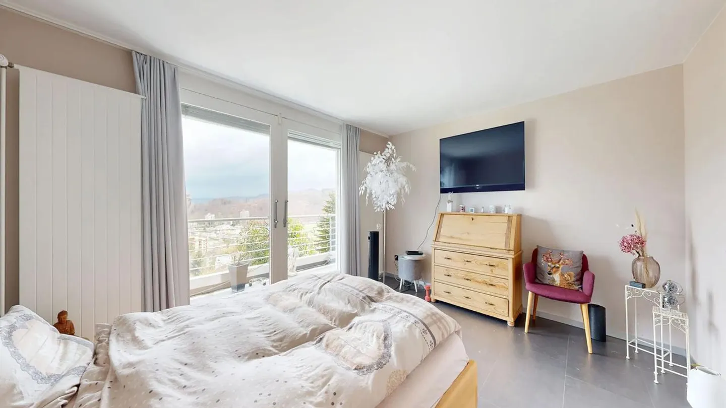 Exclusive 5.5-room detached house with breathtaking distant views - Photo 10 of 19