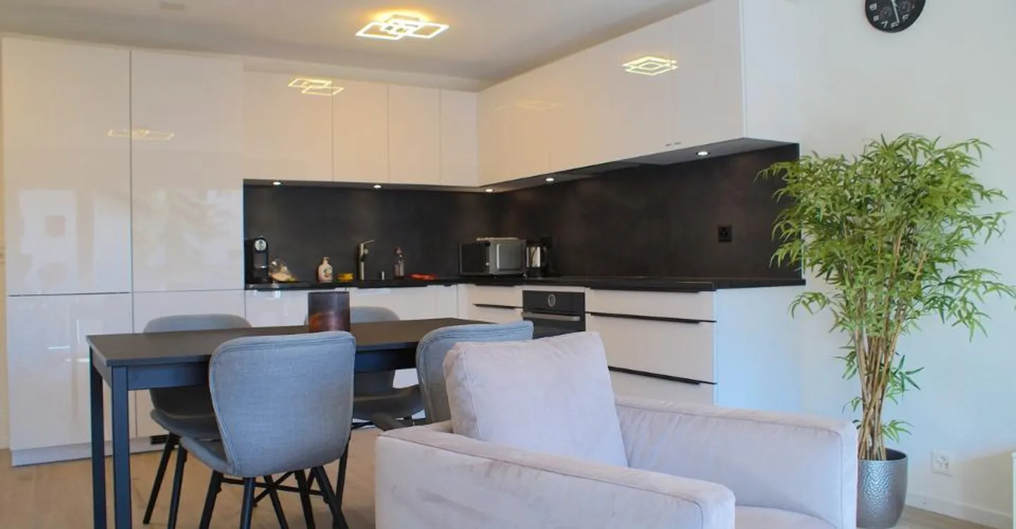 Charmant Appartement 2 Pièces à Crans - Photo 4 sur 12