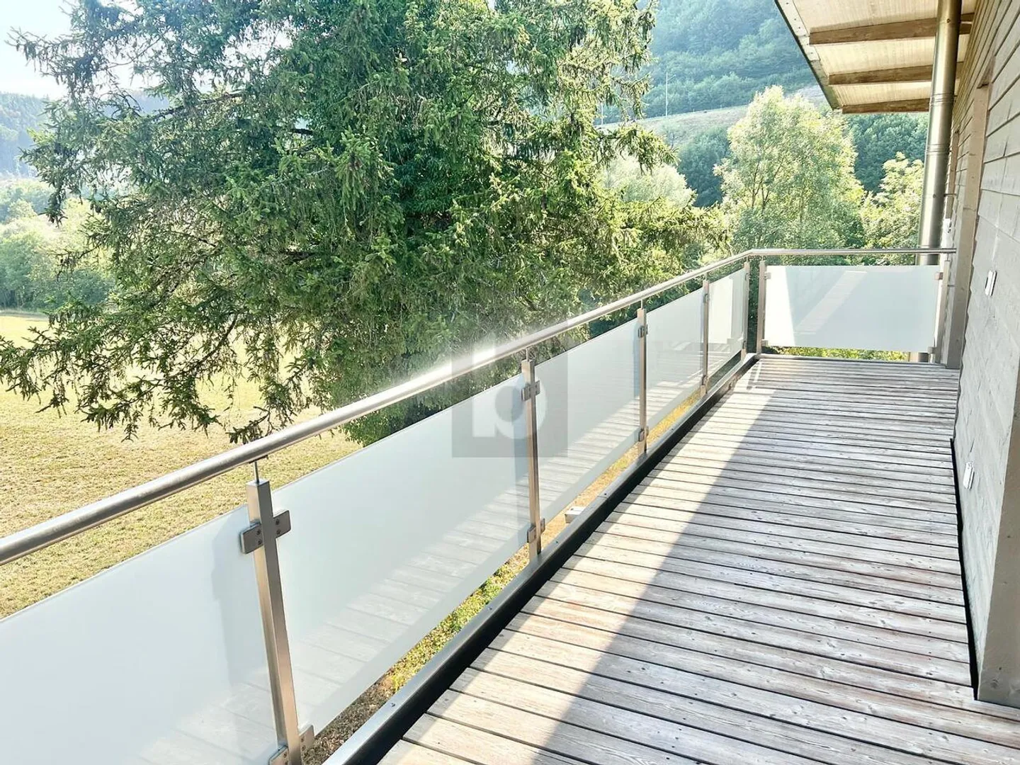 HOCHWERTIGE TERRASSENOASE MIT VIEL LICHT! - Photo 2 sur 6
