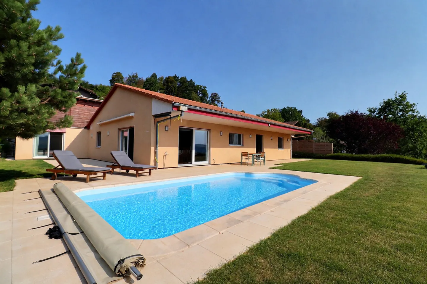 Wunderschöne Villa mit Pool in Moudon - Foto 1 von 13