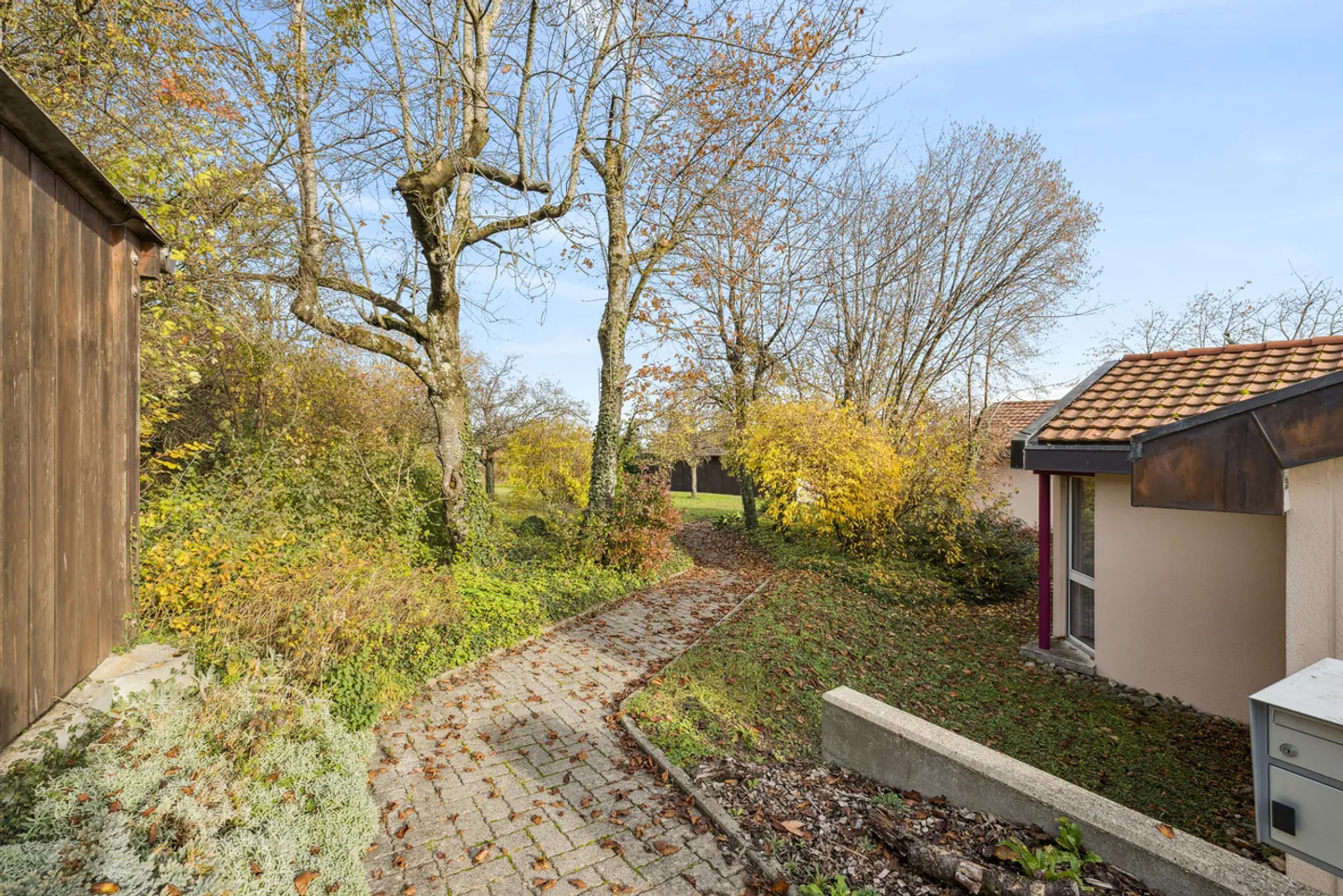 Architektenhaus - Seltene Lage und atemberaubender Blick auf den See - Foto 2 von 9