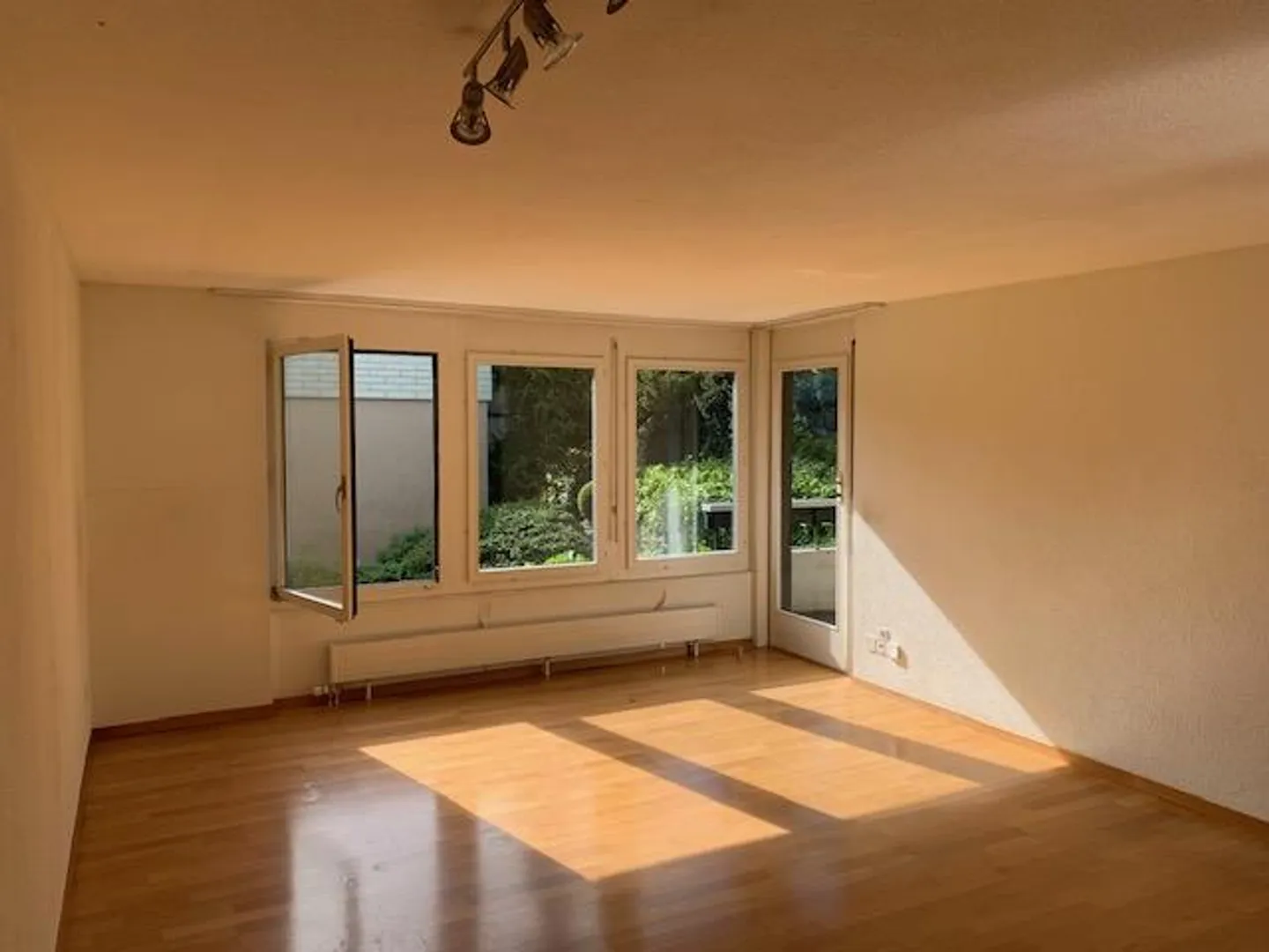 2.5 Room Apartment with Lake View - Photo 5 of 15