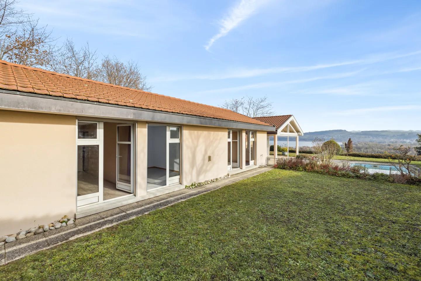 Architektenhaus - Seltene Lage und atemberaubender Blick auf den See - Foto 8 von 9