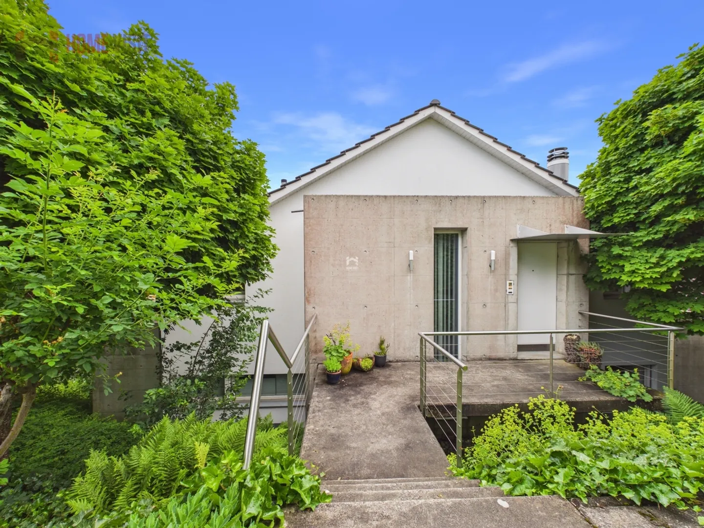 Exclusive single-family home with unobstructed panoramic view in Hagenbuch - Photo 12 of 13