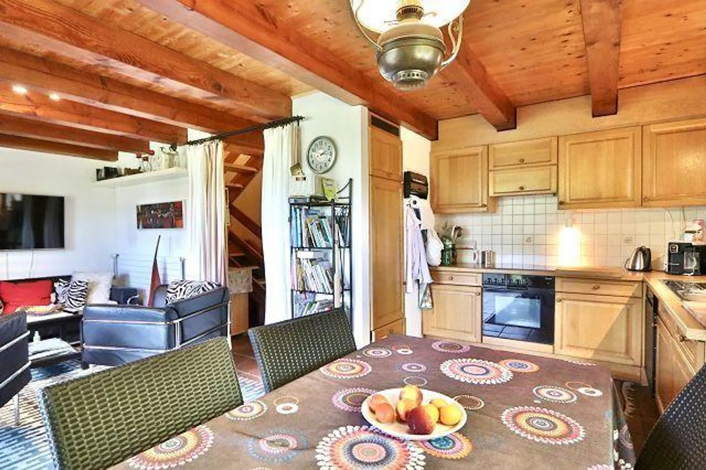 «4 1/2-Zimmer-Haus sehr ruhiger, sonniger Seeblicklage / chalet di 4 1/2 locali molto tranquilla, soleggiata e vista lago» - Foto 5 di 37