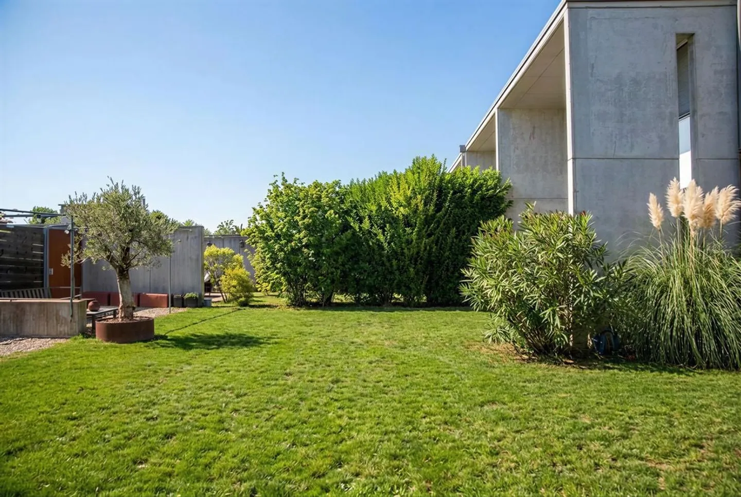 Villa moderna a due passi dall'EPFL - Volume e posizione privilegiata - Foto 1 di 9