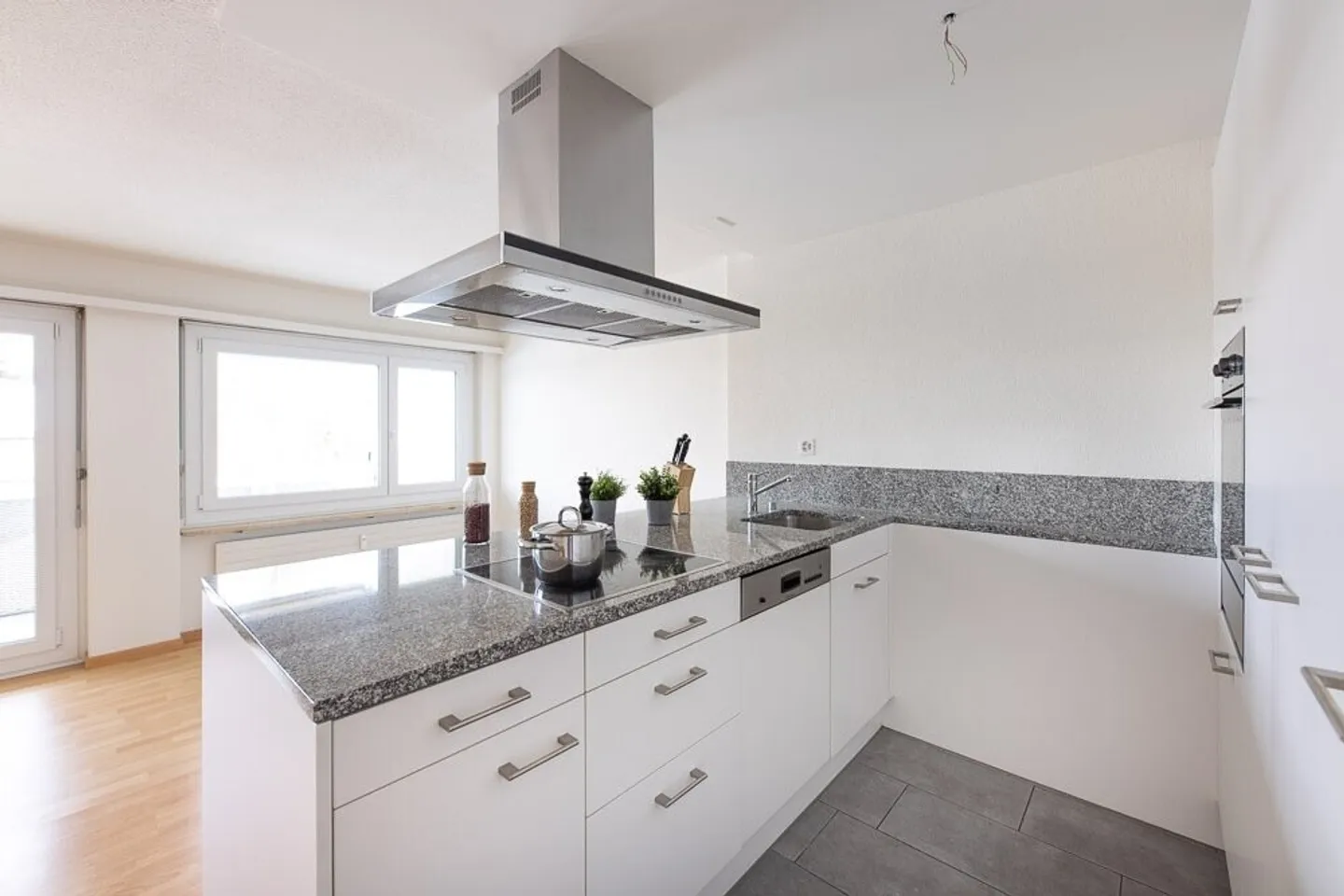 Un Début d'Appartement Heureux - Photo 4 sur 5