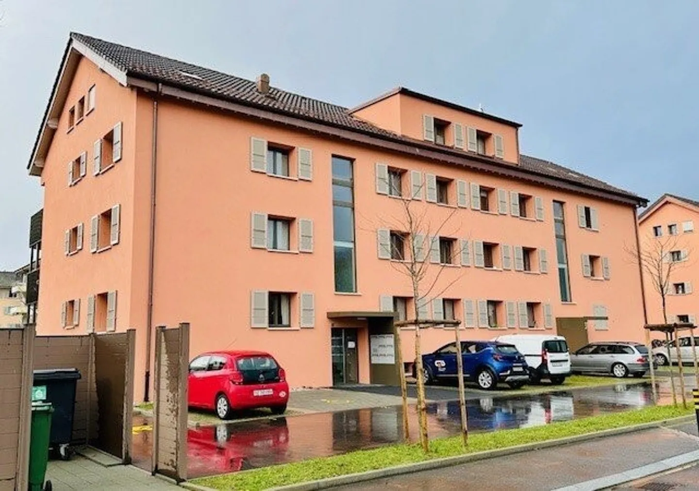 Posti moto all'aperto in affitto - Foto 1 di 2