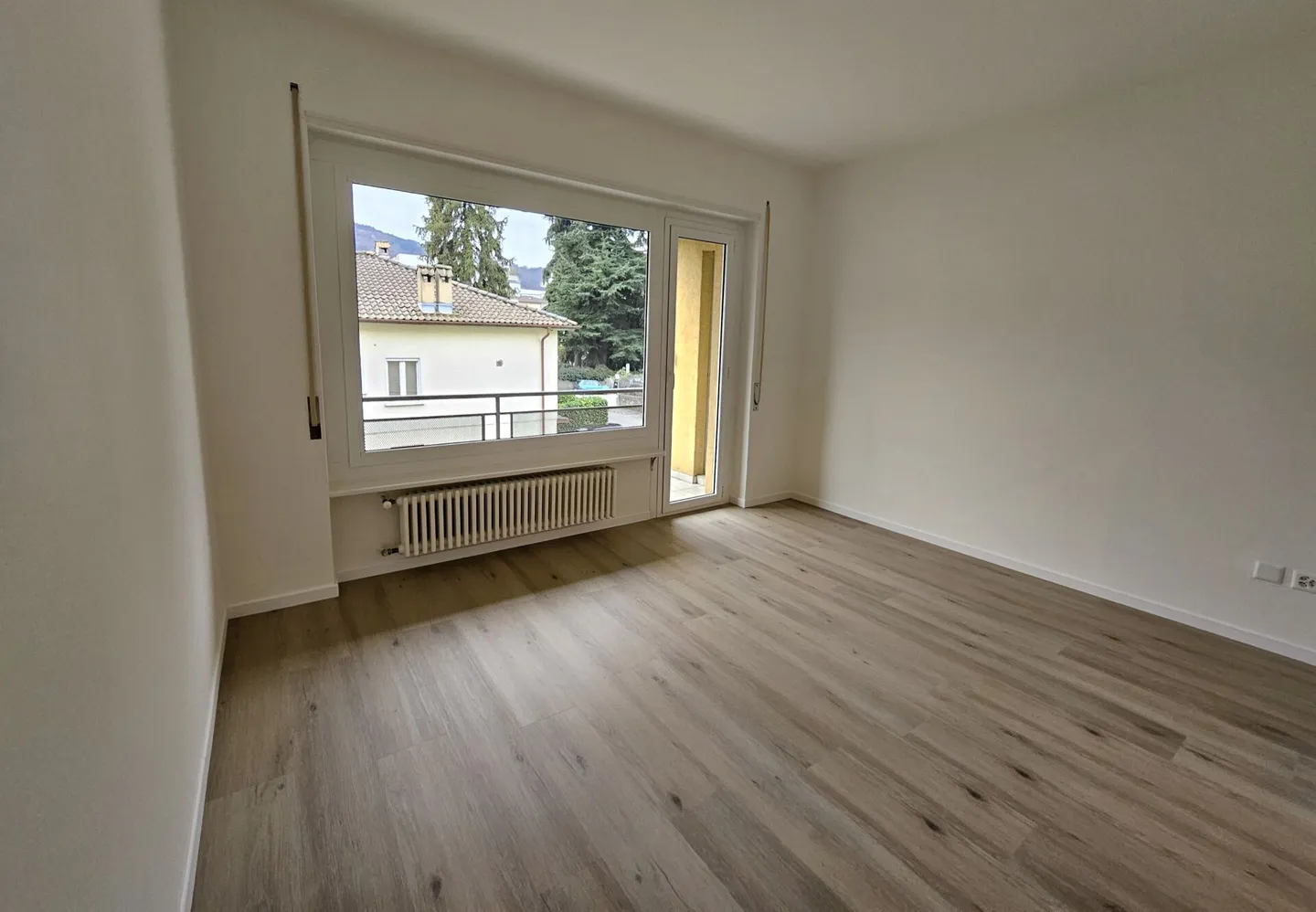 3,5 Lokale renoviert mit Balkon - Foto 3 von 8