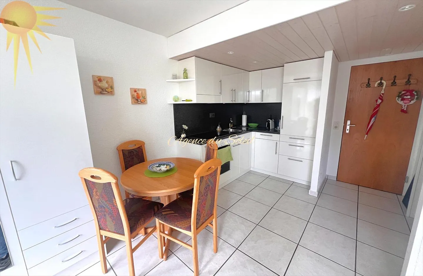 Posizione di prima classe per questo delizioso studio ristrutturato con terrazza/giardino a sud! - Foto 6 di 13