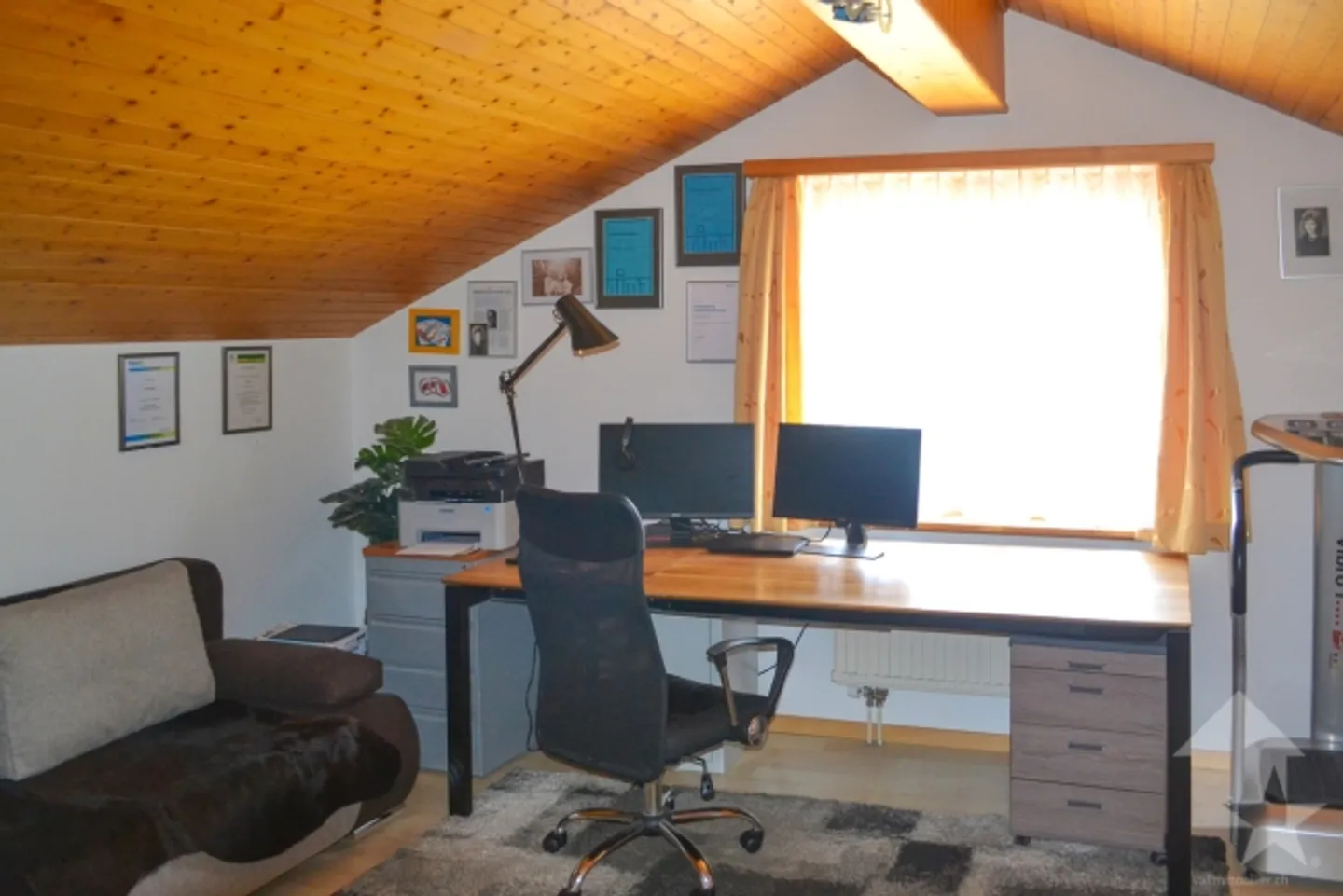 Magnificent apartment 4.5 of 100m2 with 1 additional bedroom in the basement - Photo 15 of 20