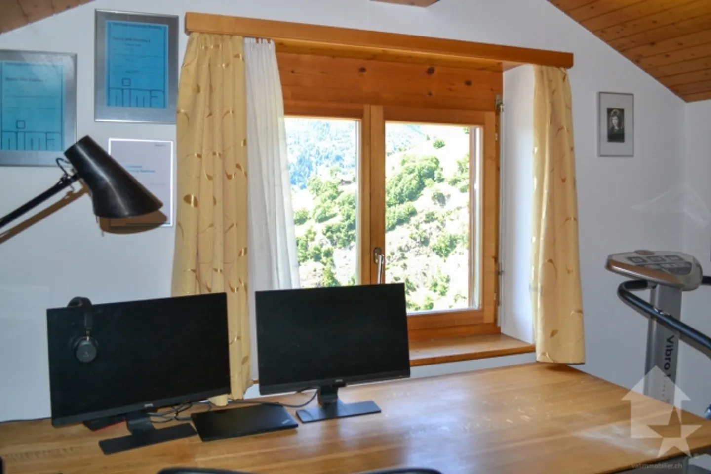 Magnificent apartment 4.5 of 100m2 with 1 additional bedroom in the basement - Photo 18 of 20