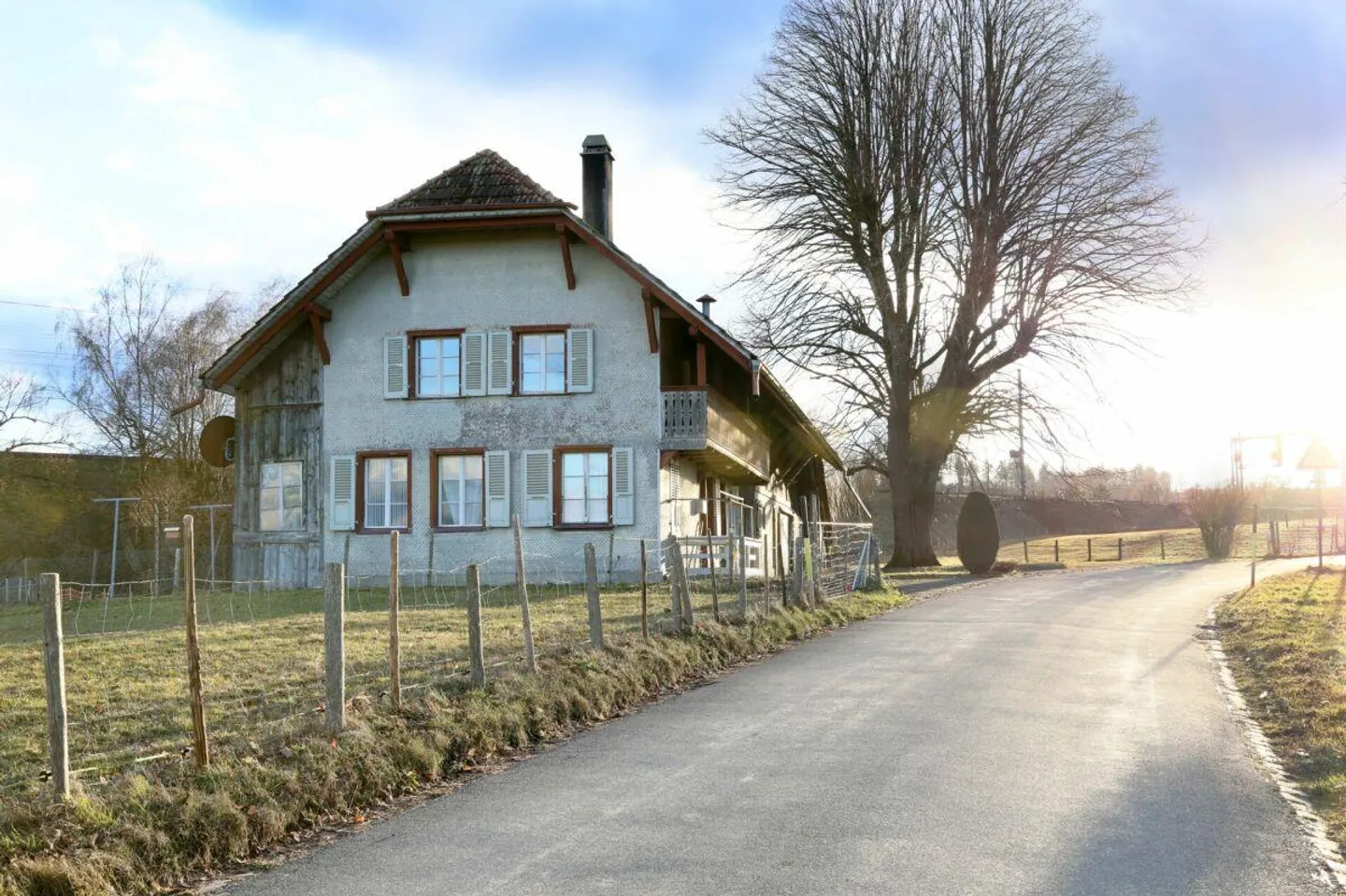 Former farmhouse in building rights and leasehold land - Photo 9 of 12
