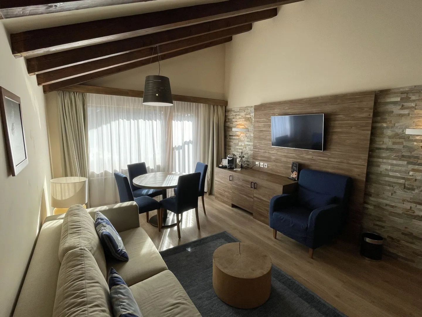 Appartamento esclusivo di 2,5 stanze con vista sul Cervino e vicino al centro - Foto 1 di 17