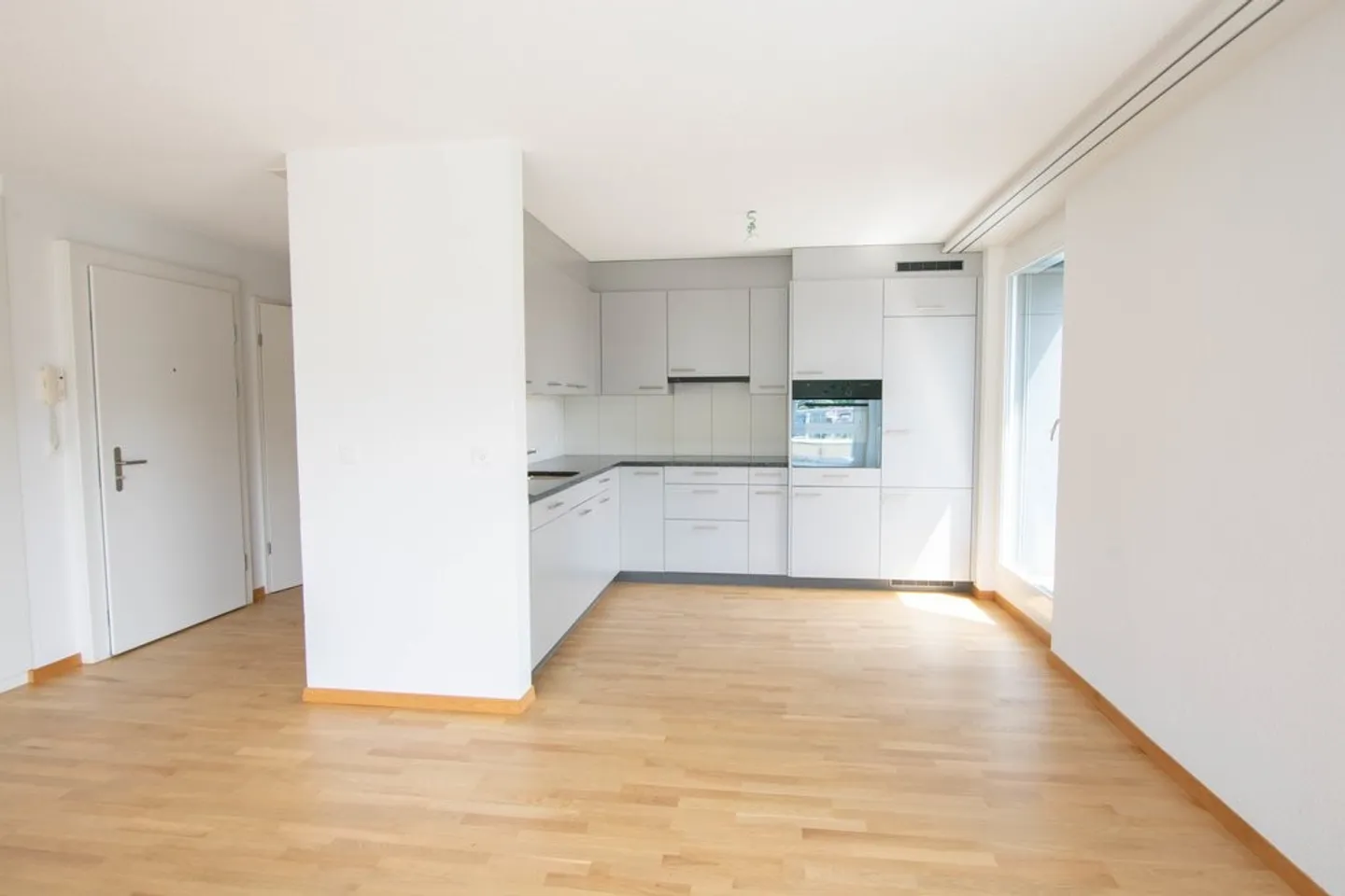 Penthouse apartment with magnificent views! - Photo 1 of 10