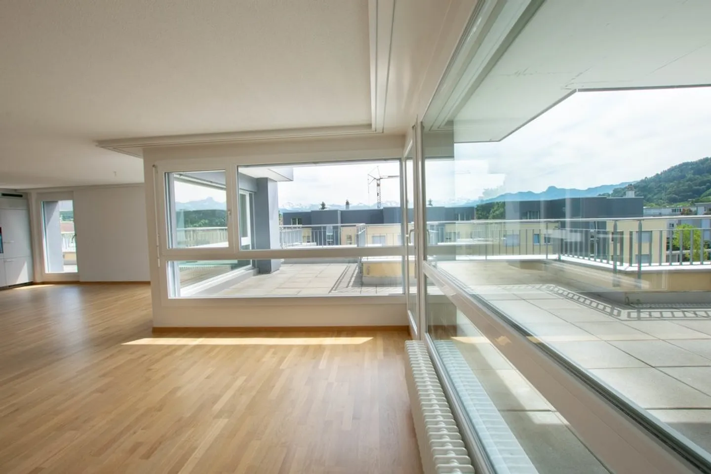 Penthouse apartment with magnificent views! - Photo 2 of 10