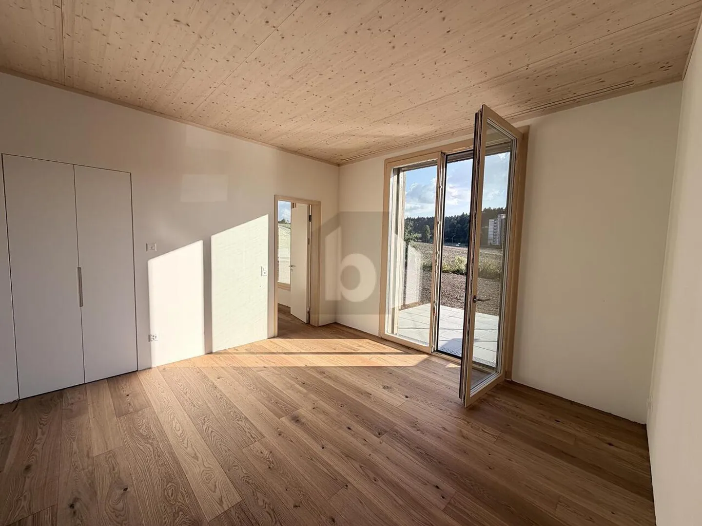 Light-Filled New Building with Large Garden - Photo 1 of 6