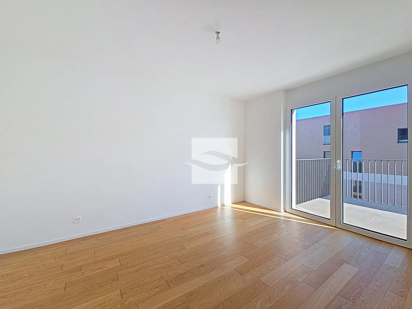 Bright 4.5 Room Apartment - Photo 6 of 11