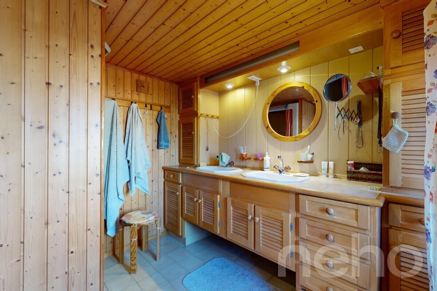 Geräumiges Haus mit großem Potenzial in ruhiger Lage - Foto 10 von 12