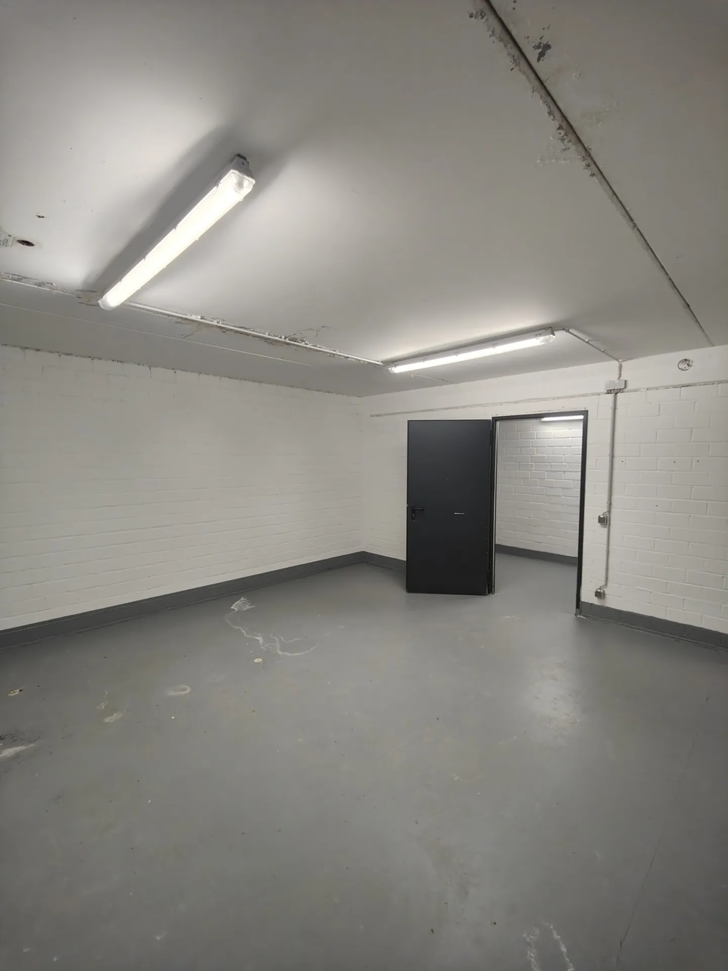 30m2 Salle de stockage Cologne - Colonia-Allee 13 - Photo 8 sur 9