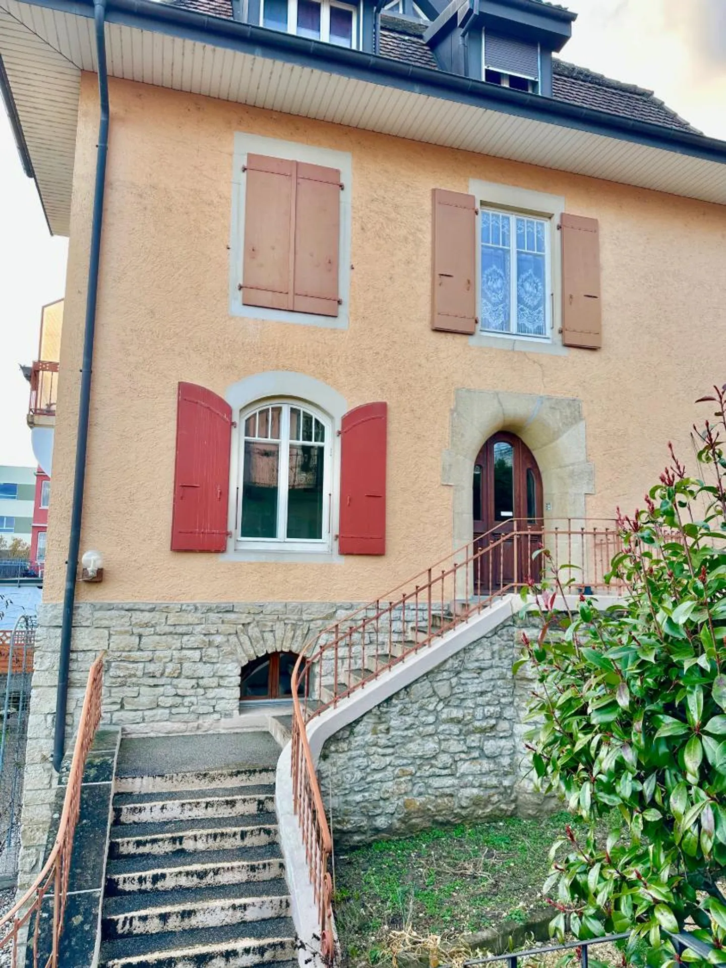 Edificio residenziale - Foto 2 di 12