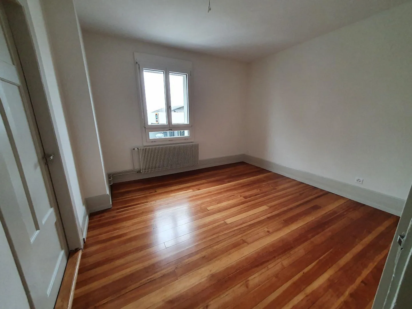 Appartamento 3.5 stanze completamente ristrutturato allo Schwäbistor in affitto - Foto 7 di 10