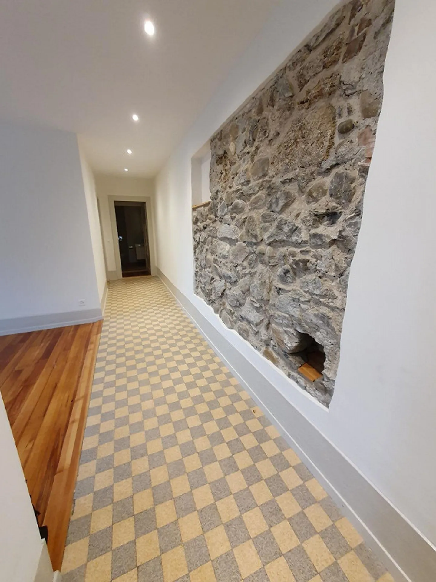 Appartamento 3.5 stanze completamente ristrutturato allo Schwäbistor in affitto - Foto 9 di 10